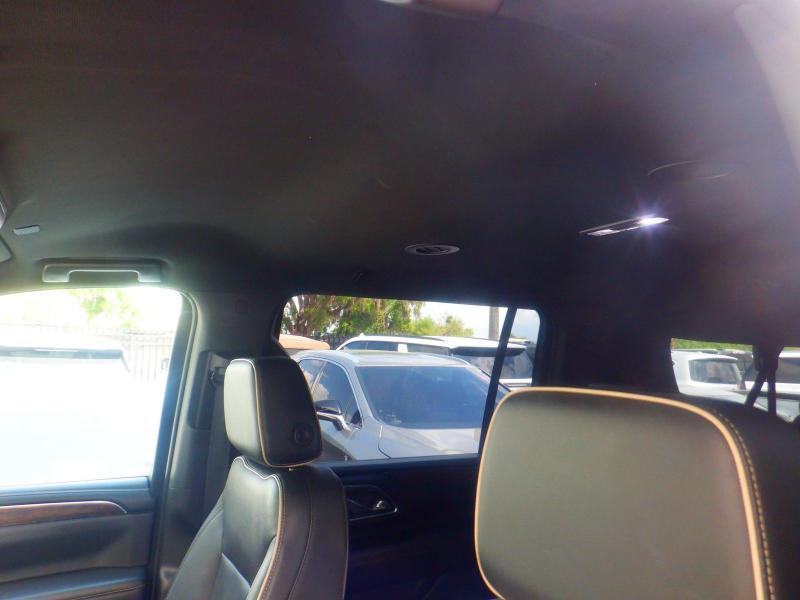 Chevrolet Suburban  2023