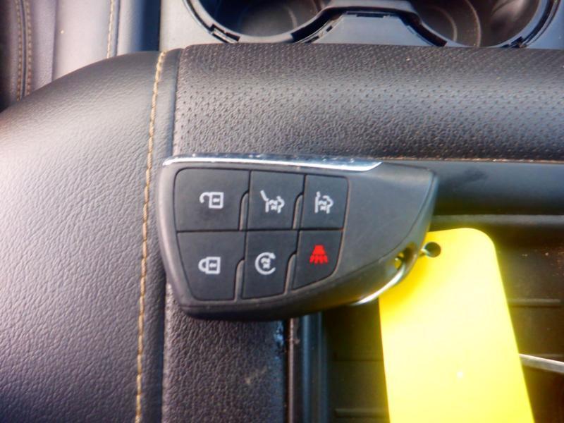 Chevrolet Suburban  2023