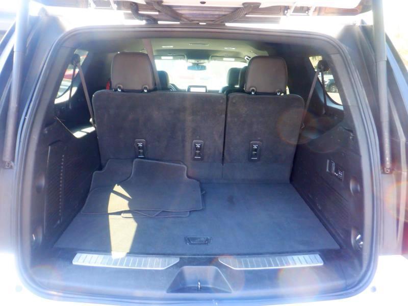 Chevrolet Suburban  2023