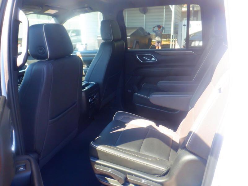 Chevrolet Suburban  2023