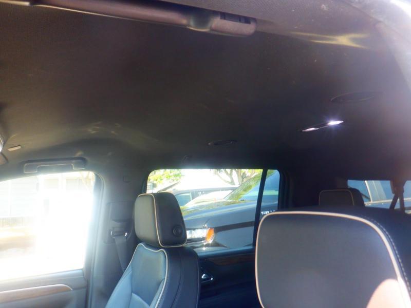 Chevrolet Suburban  2023