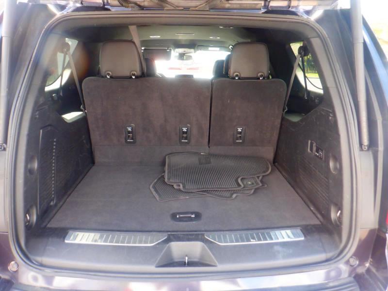 Chevrolet Suburban  2023