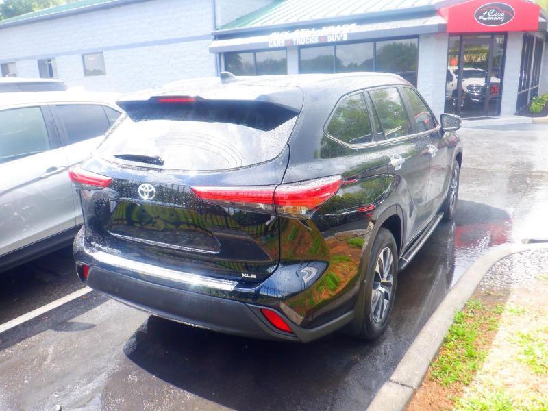 Toyota Highlander XLE 2023
