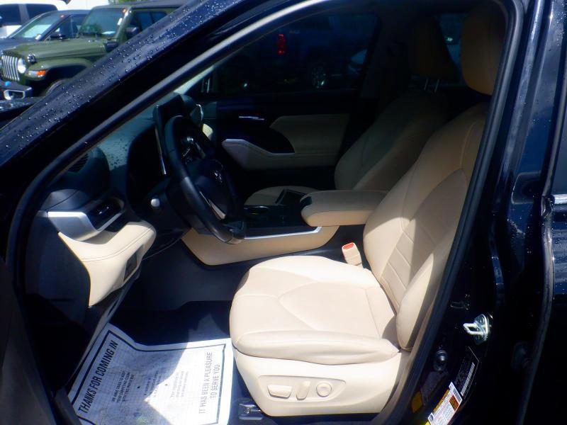 Toyota Highlander XLE 2023