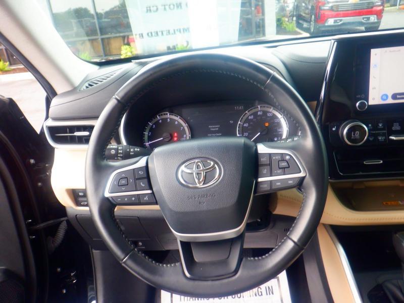 Toyota Highlander XLE 2023
