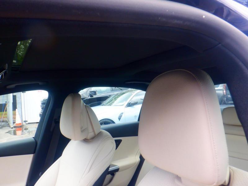 Mercedes-Benz C-Class C300 4MATIC Sedan 2022