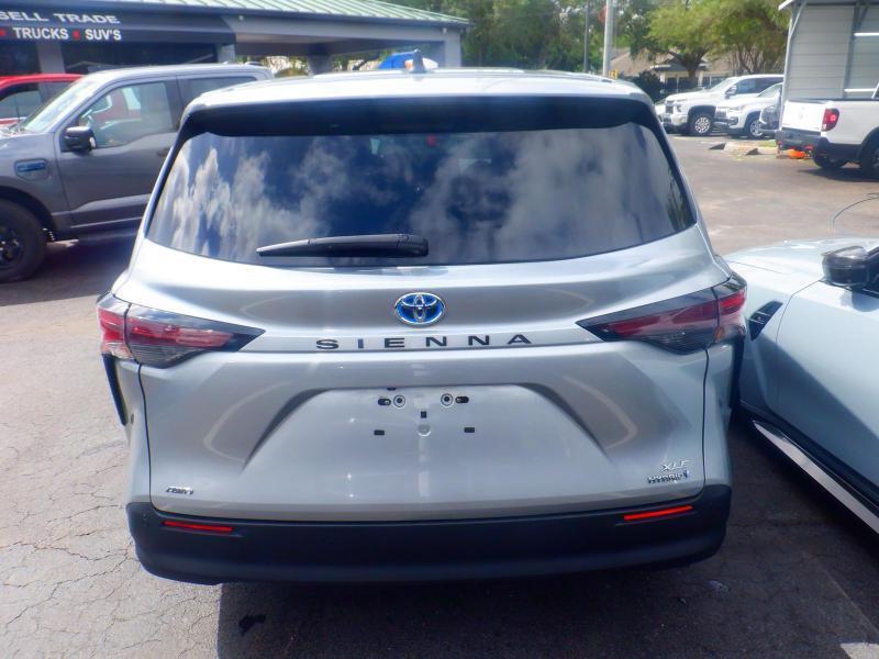 Toyota Sienna XLE 7-Passenger AWD 2023