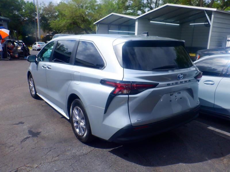 Toyota Sienna XLE 7-Passenger AWD 2023