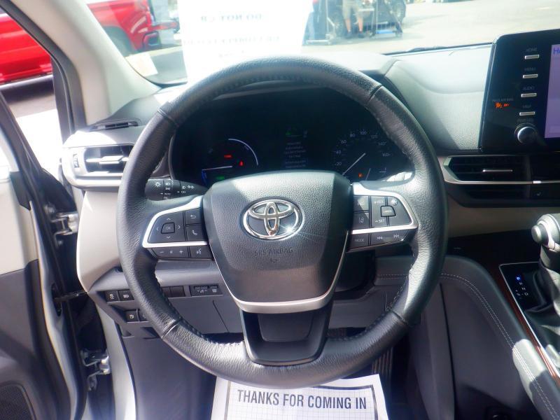 Toyota Sienna XLE 7-Passenger AWD 2023