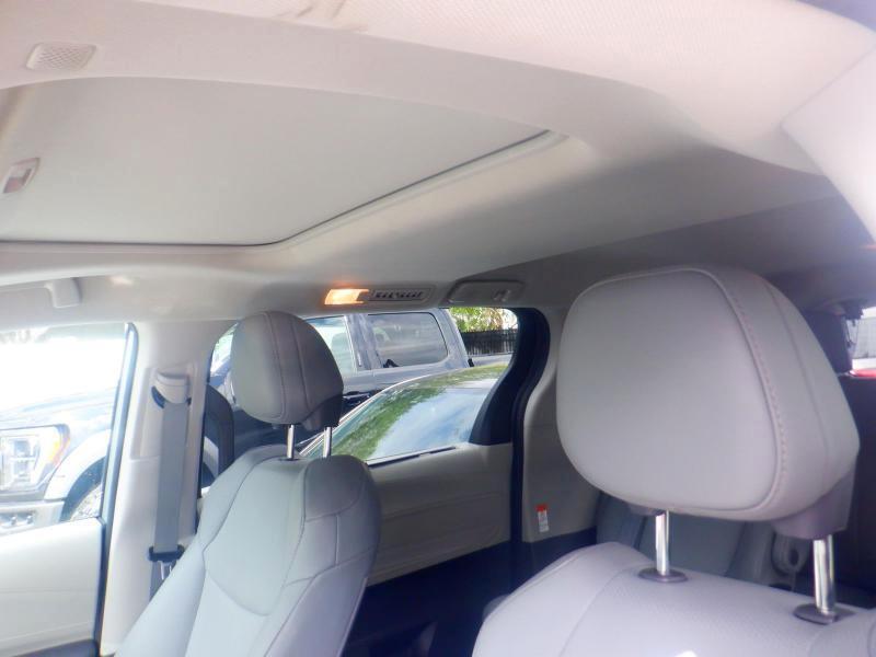 Toyota Sienna XLE 7-Passenger AWD 2023