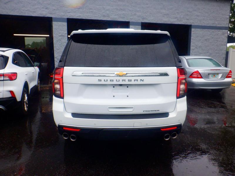 Chevrolet Suburban  2023