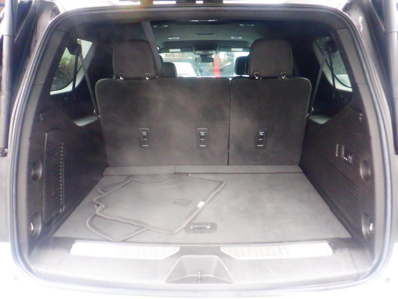 Chevrolet Suburban  2023