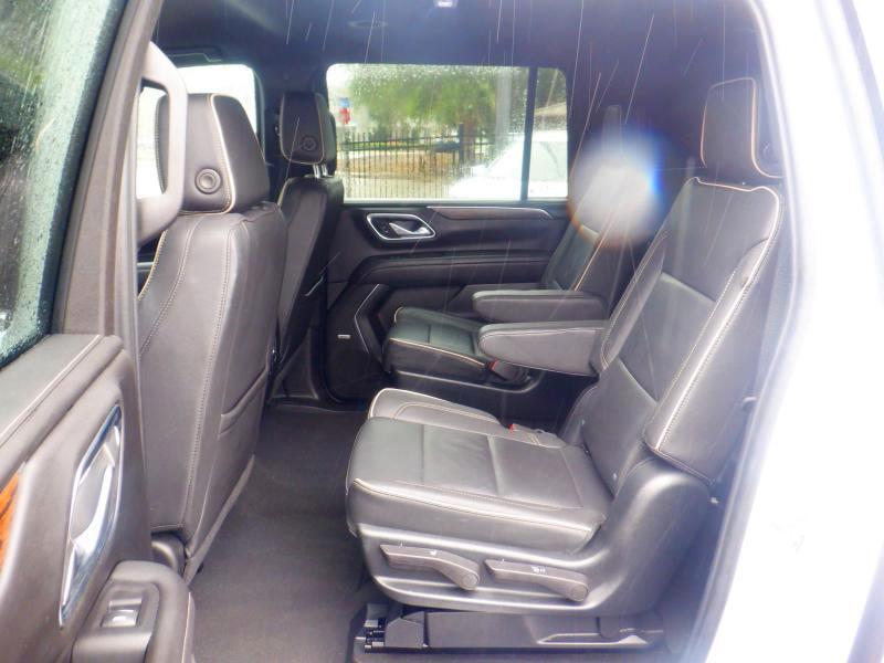 Chevrolet Suburban  2023