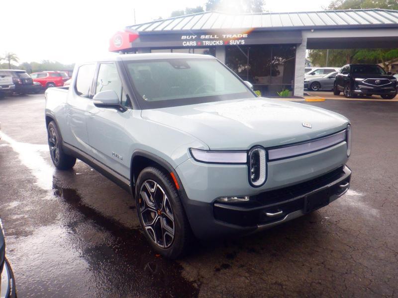 Rivian R1T  2024