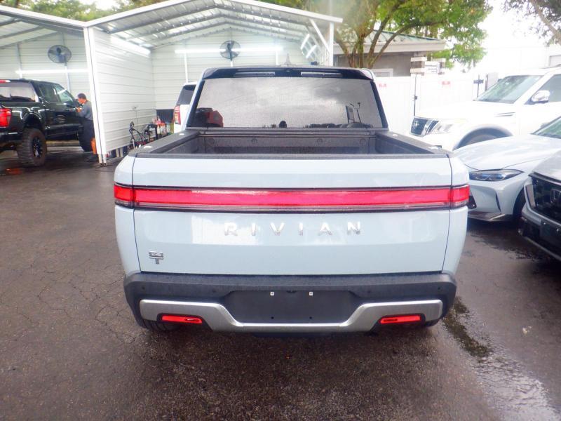 Rivian R1T  2024