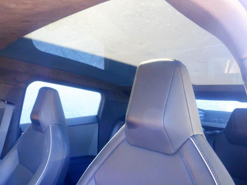 Tesla Cybertruck  2024