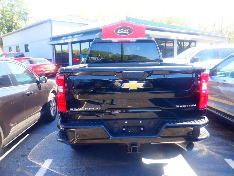 Chevrolet Silverado 2500HD  2025