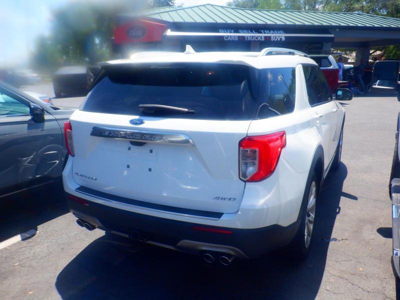 Ford Explorer Platinum 2022