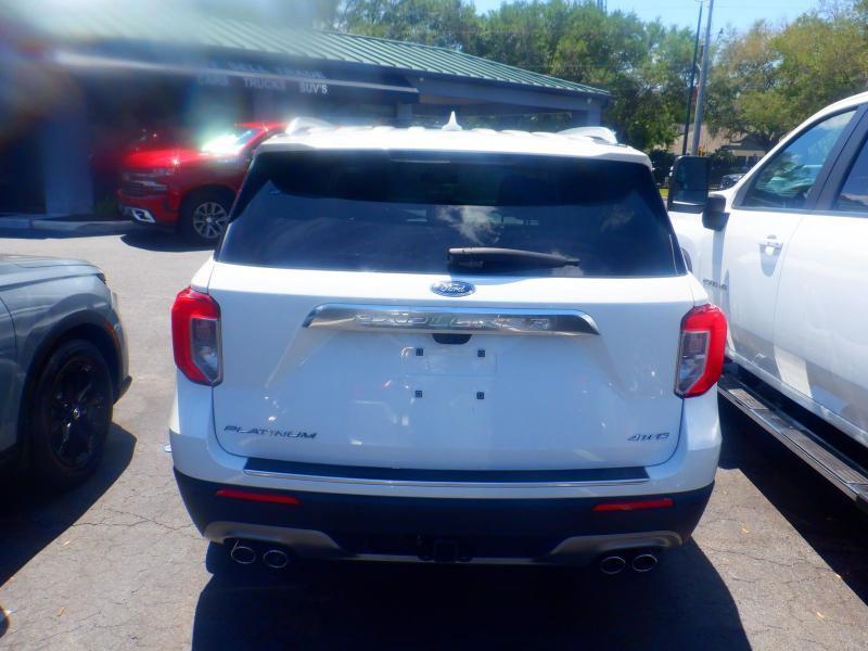 Ford Explorer Platinum 2022