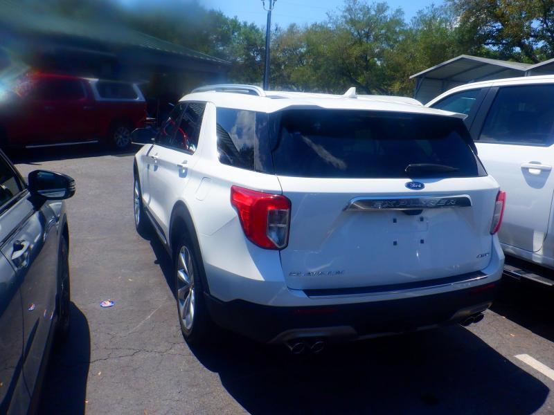 Ford Explorer Platinum 2022