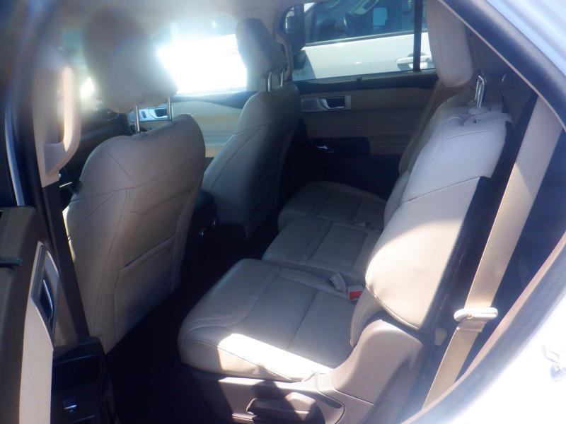 Ford Explorer Platinum 2022