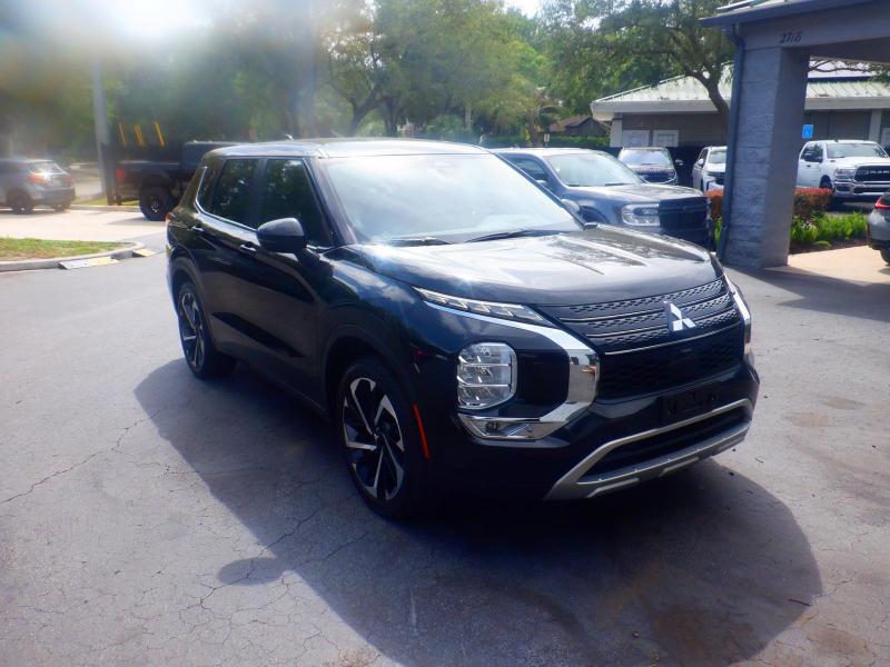 Mitsubishi Outlander  2022