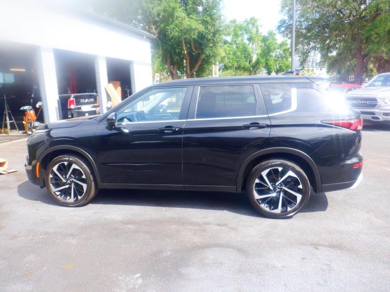 Mitsubishi Outlander  2022