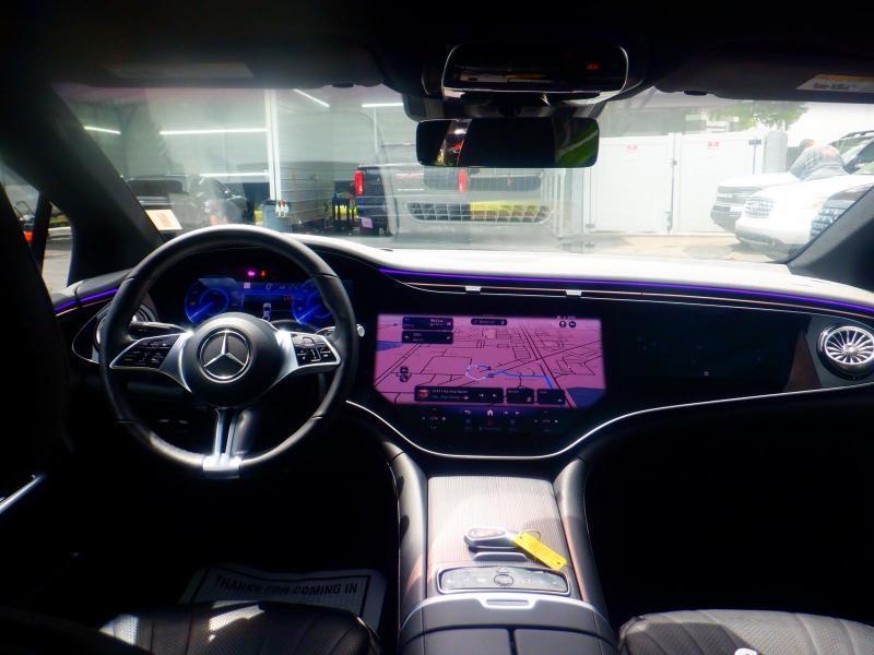 Mercedes-Benz EQE  2024