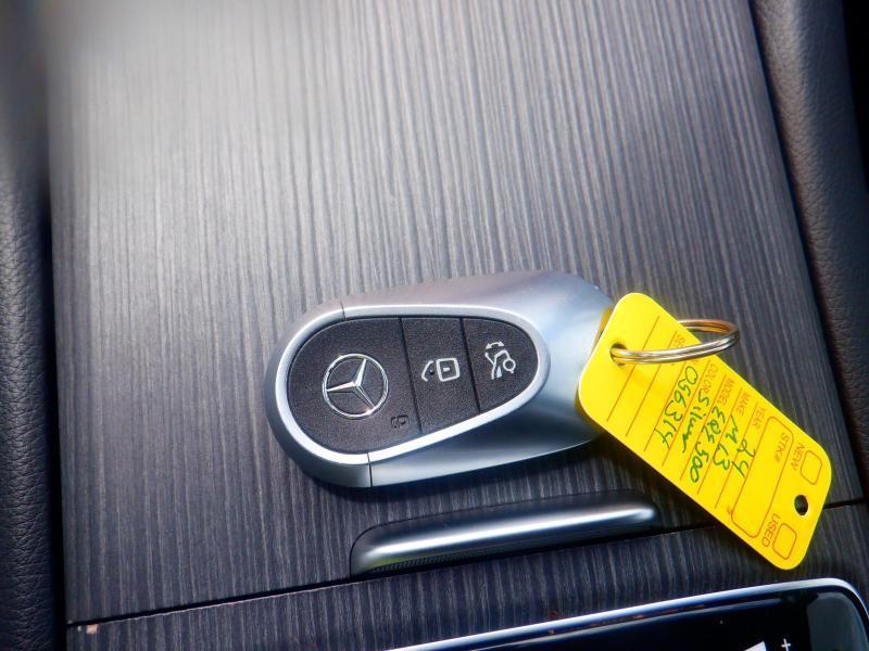 Mercedes-Benz EQE  2024