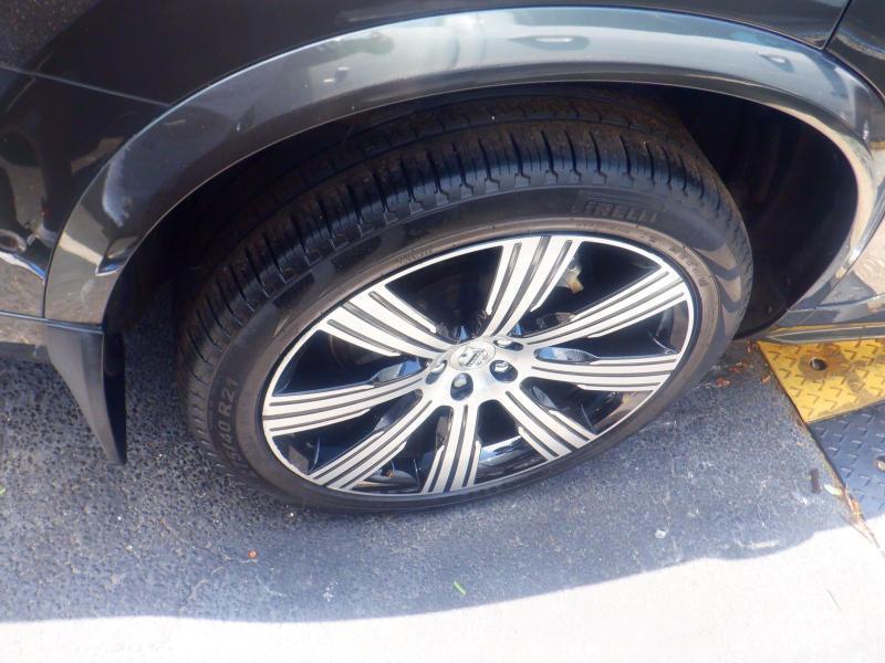 Volvo XC90  2021