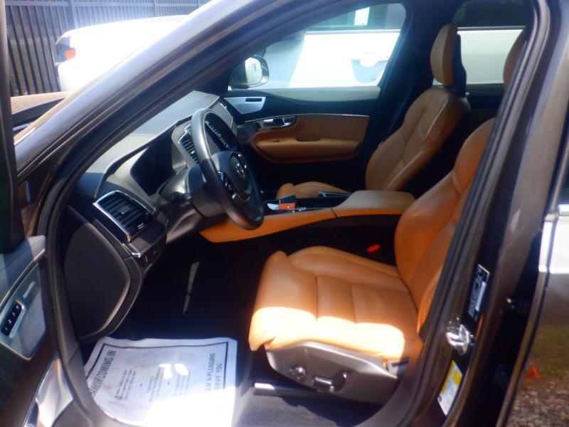 Volvo XC90  2021