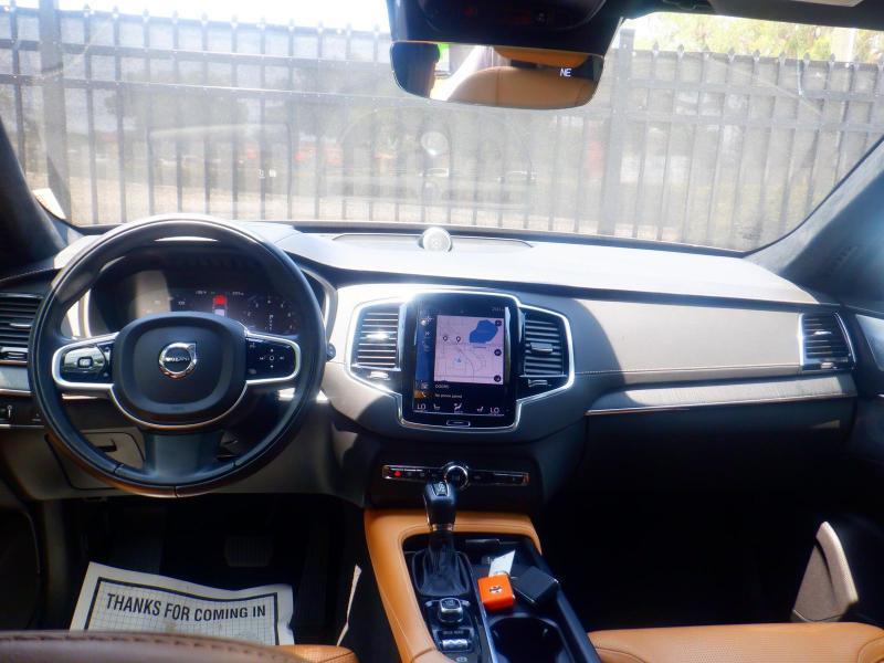 Volvo XC90  2021