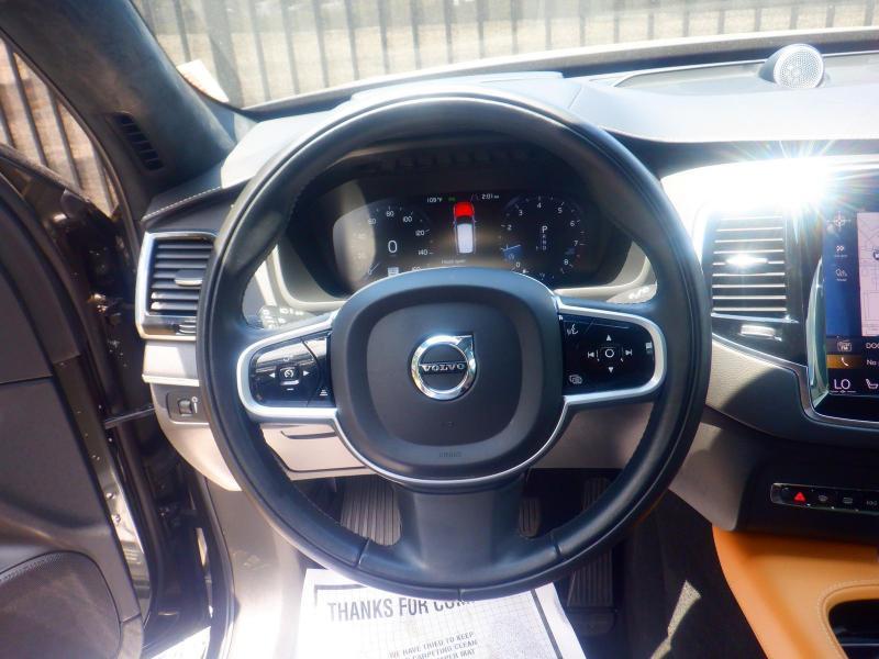 Volvo XC90  2021