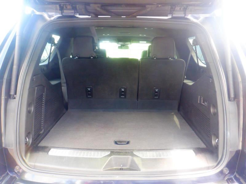 Chevrolet Suburban  2023