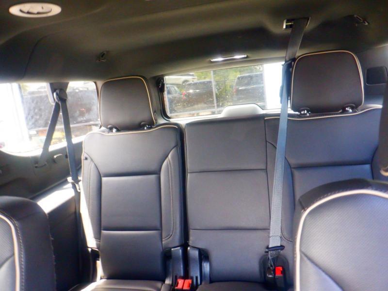 Chevrolet Suburban  2023