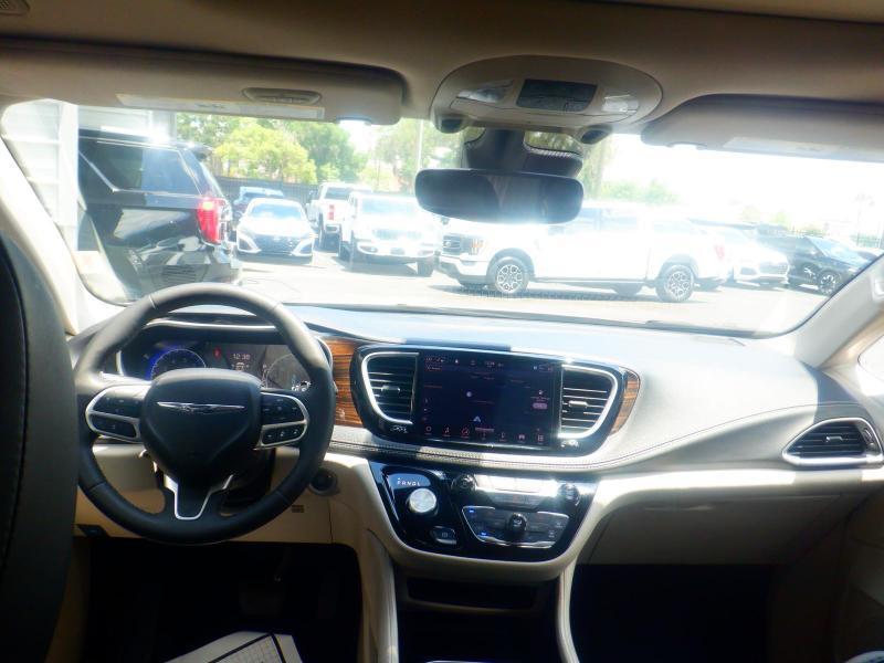 Chrysler Pacifica  2024