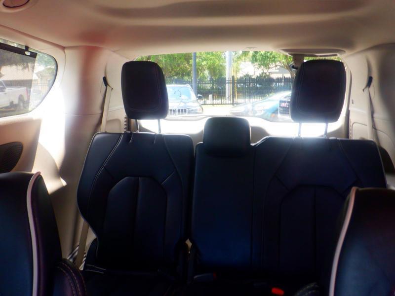 Chrysler Pacifica  2024