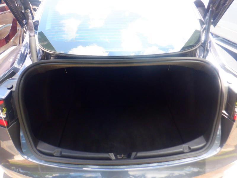 Tesla Model 3  2021