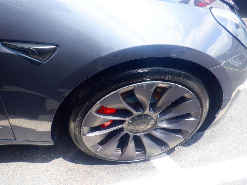 Tesla Model 3  2021