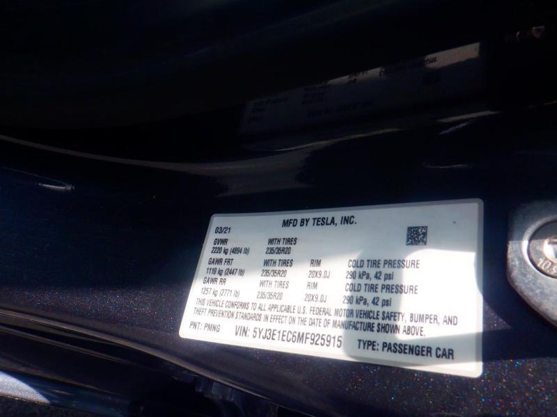 Tesla Model 3  2021