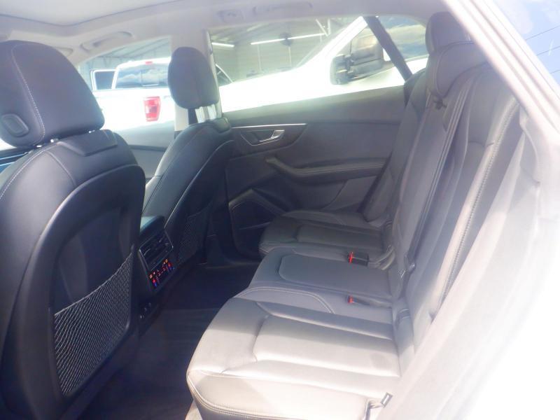 Audi Q8  2023