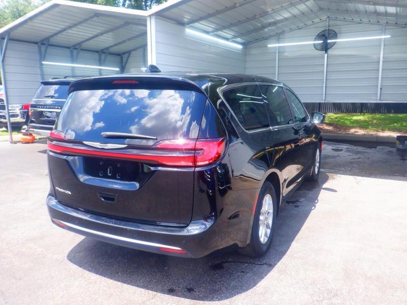 Chrysler Pacifica Select 2025