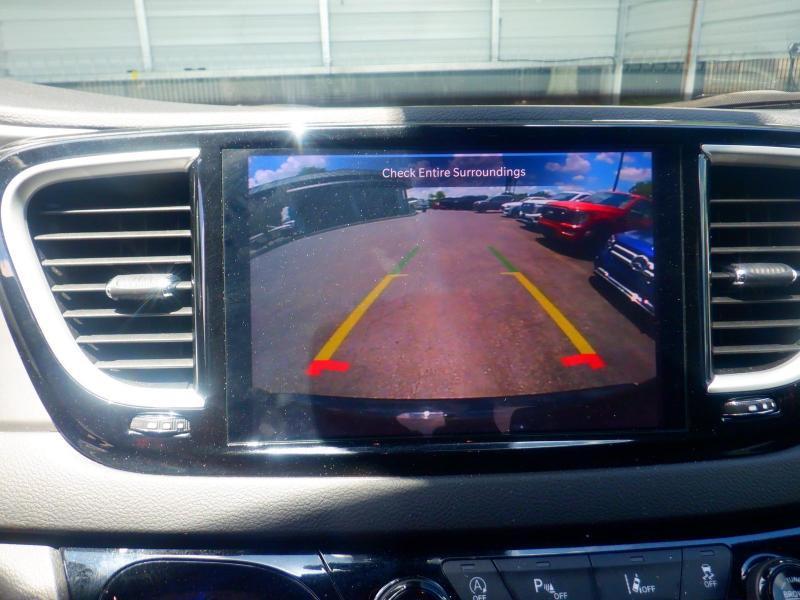 Chrysler Pacifica Select 2025
