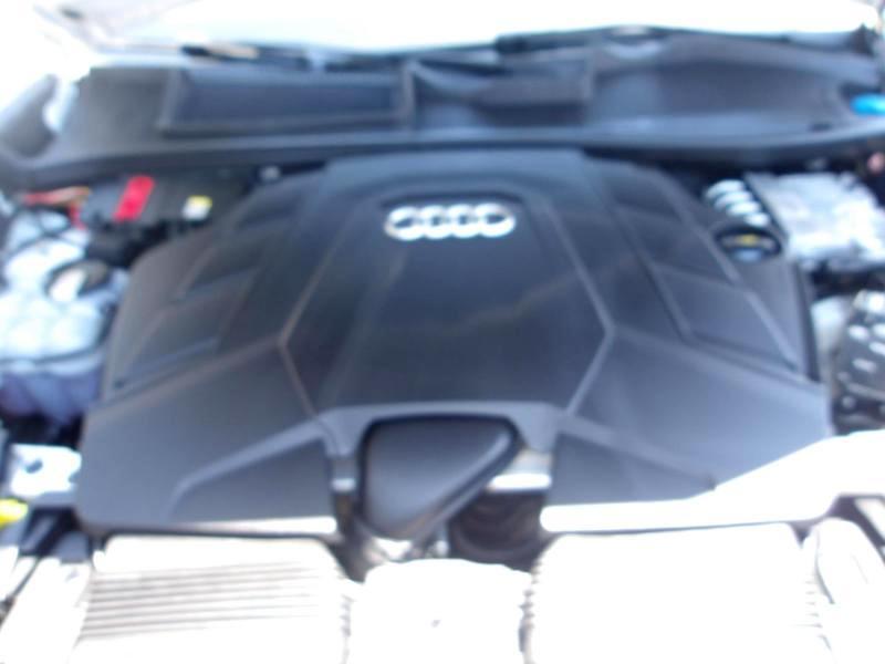 Audi Q8  2023