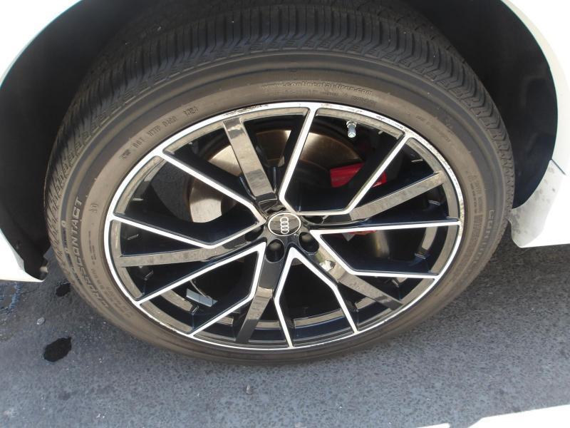 Audi Q8  2023