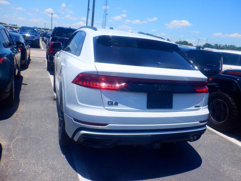 Audi Q8  2023