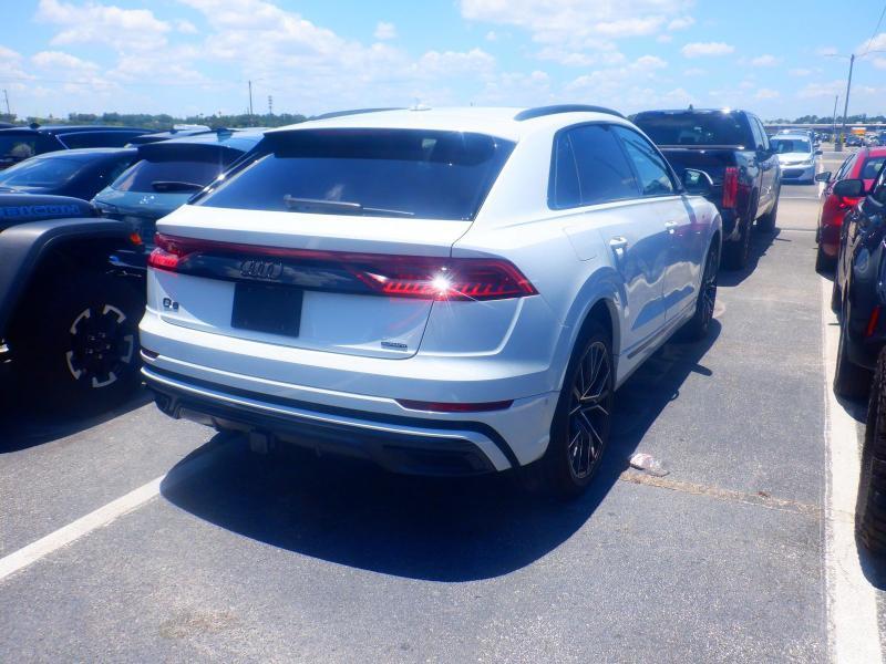 Audi Q8  2023