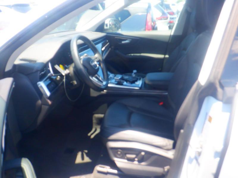 Audi Q8  2023