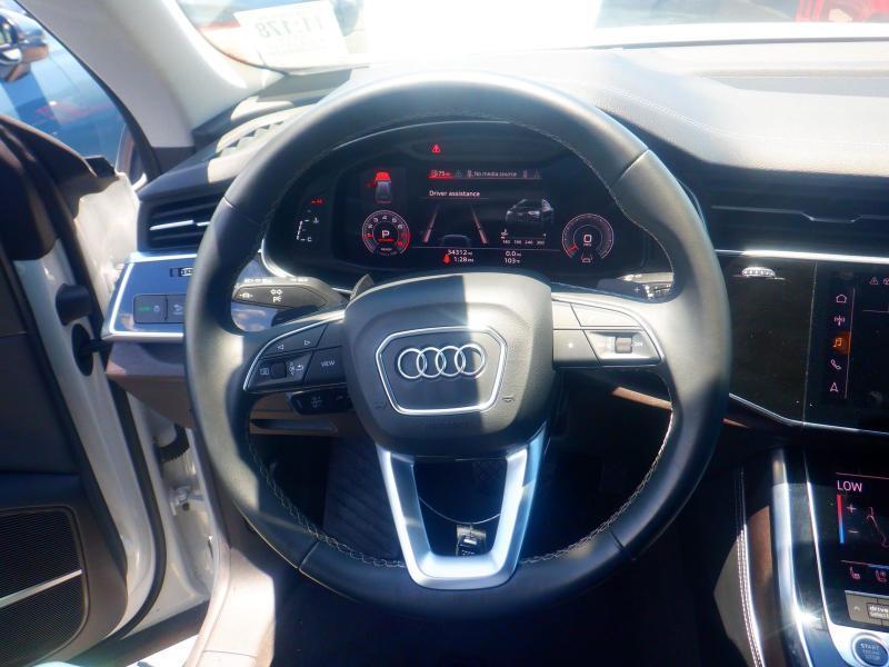 Audi Q8  2023