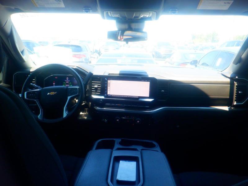 Chevrolet Silverado 1500 LT Crew Cab 4WD 2024